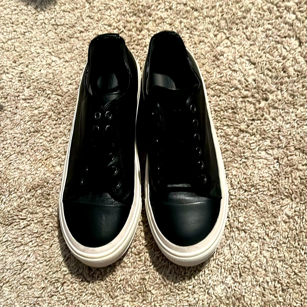 Alexander Mcqueen